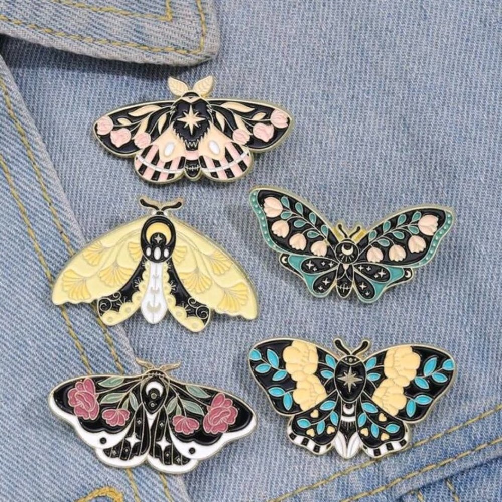 5 pieces Butterfly Moth colorful brooch pin set